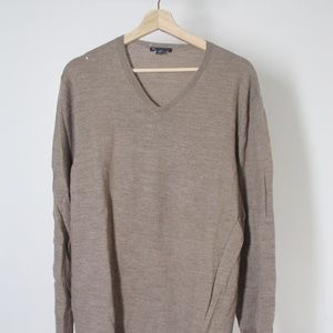 GAP Men's Beige Merino Wool V-Neck Sweater